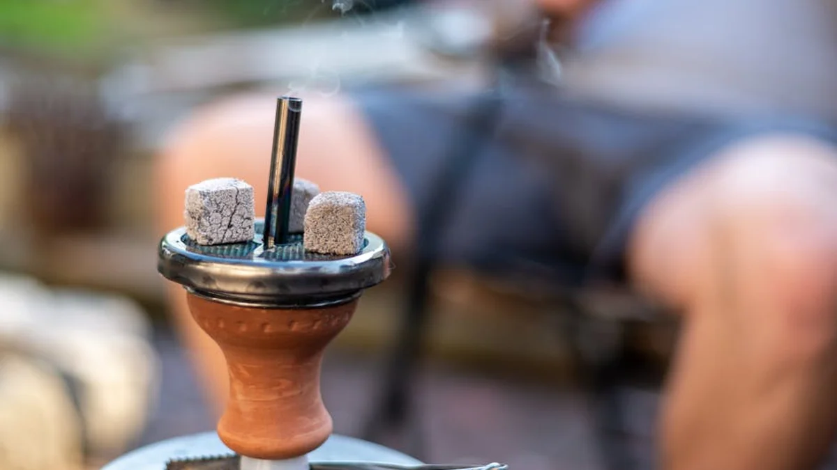 Customs at “Bllacë” discovered 120 kilograms of shisha “nargile” belonging to a Macedonian citizen, who had purchased it in Prishtina.