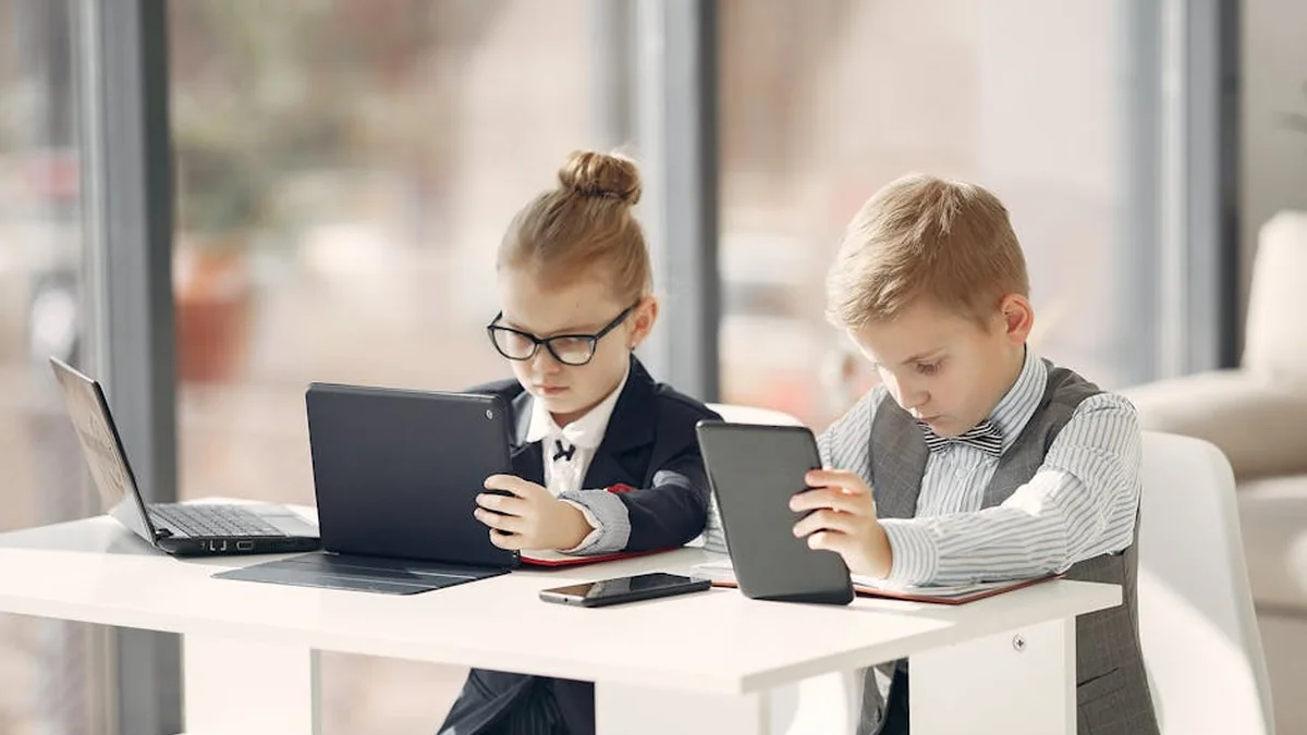 Internally, one is considering the future: Initially, the Scudetto, then a revolution within the team, Barella and Bastoni are not guaranteed.