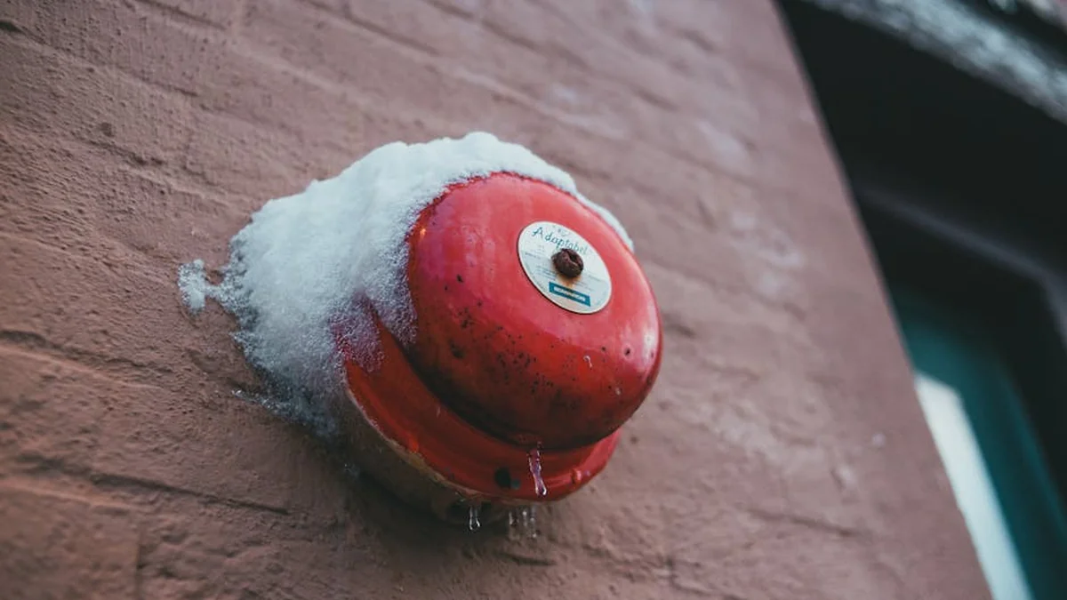 Alarmi i IKSHKP: Energjetika përgjegjëse për 40% të emisioneve ndotëse të ajrit – ndikon në rritjen e vdekshmërisë