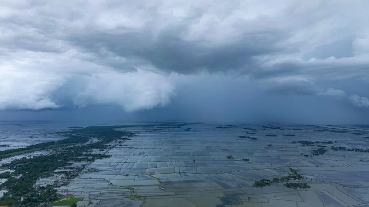 At least 14 deaths in Bangladesh from riverbanks after seasonal storms
