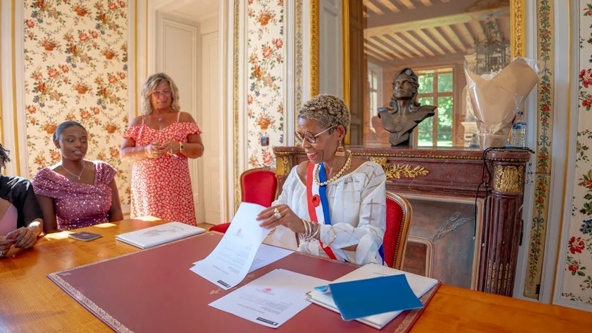 First Lady Brigitte Macron of France shares her reflections: “I have seen the darkness of the world, and sometimes I feel more saddened than ever before.”