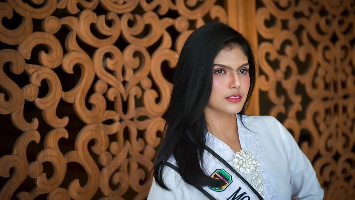 Melania me lëkurë gjarpri, Camilla me çantë 3.900 euro: Detajet që ranë në sy në Shtëpinë e Bardhë