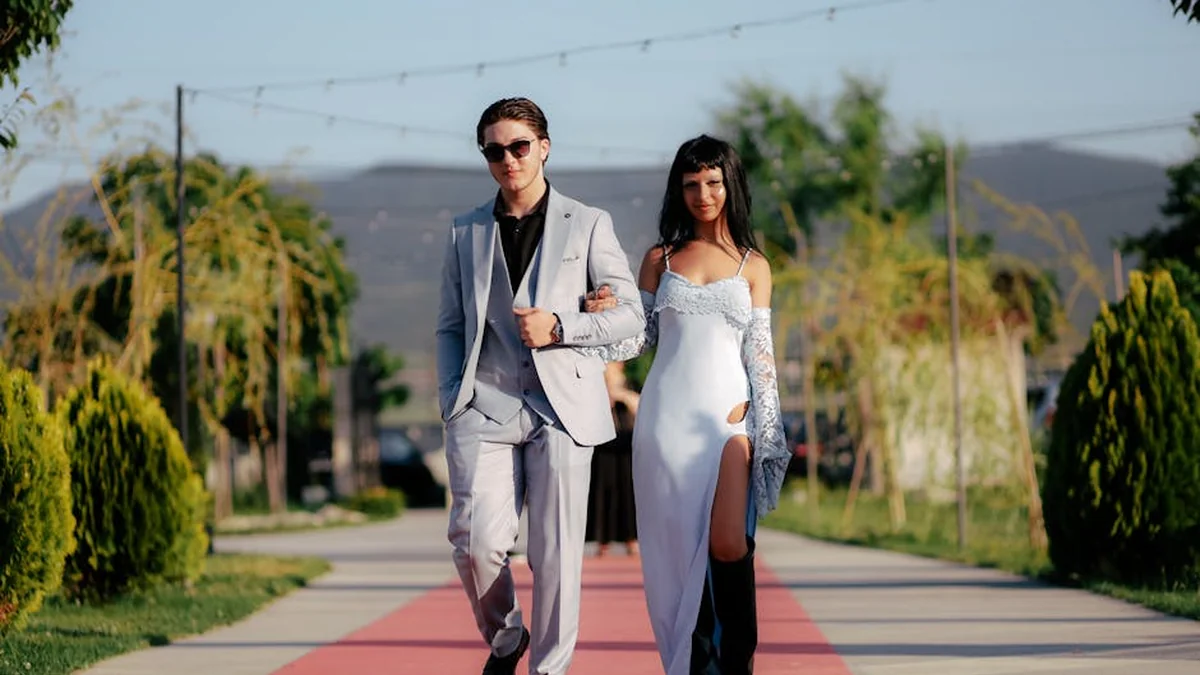 Mozzik dhe Lotina tërheqin vëmendje me paraqitje elegante