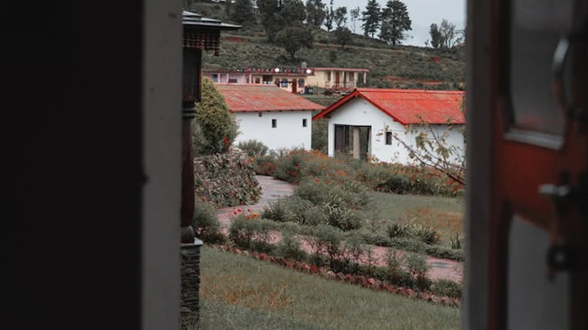 Only 65 square meters, this hillside house has views that will leave you speechless.