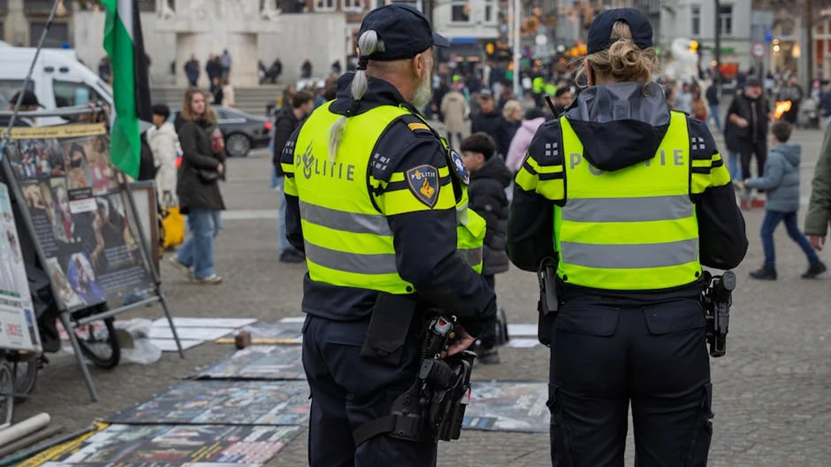 Opposition protests in Tirana: Police seize 45 Molotov cocktails, prepared to attack police officers and state institutions.