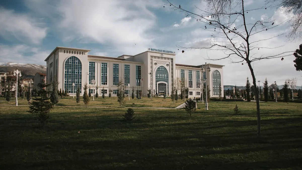 Procedures have begun for the distribution of municipal scholarships in Gjilan for students who have applied.