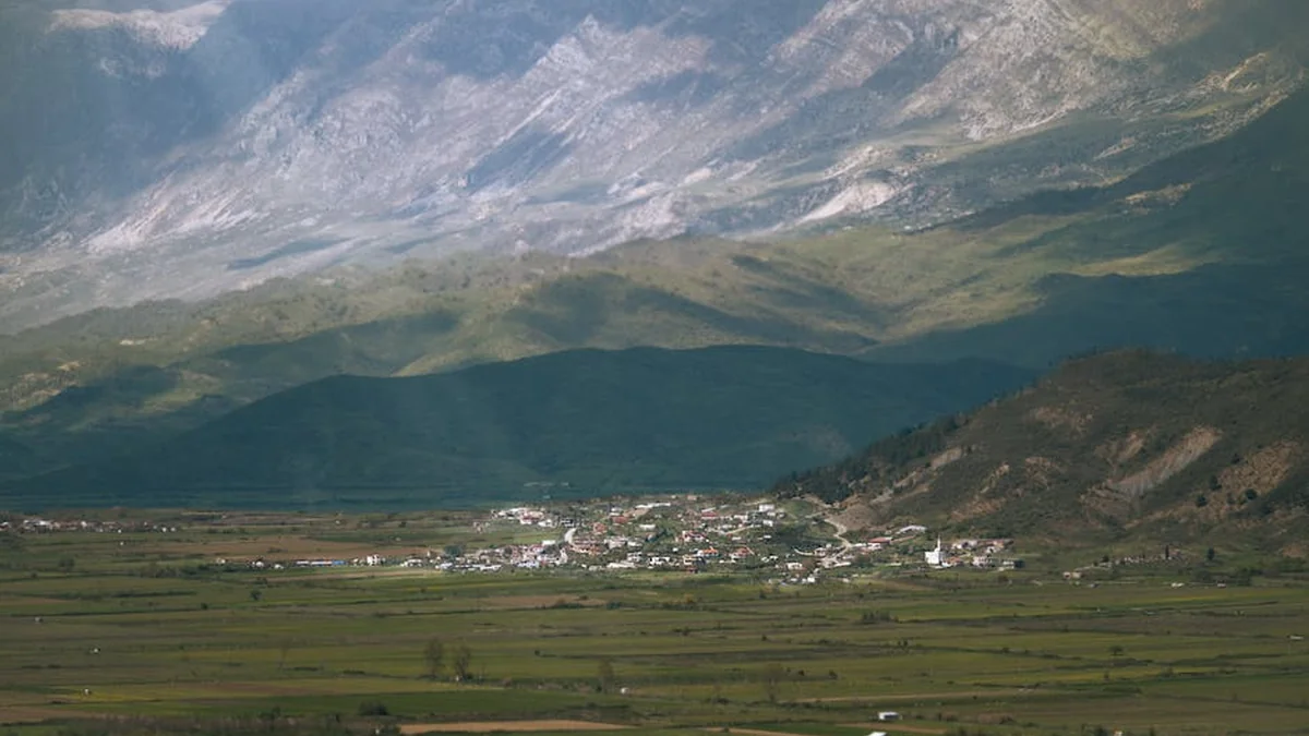 SPAK dërgoi për gjykim tre punonjës të Policisë Rrugore, dy prej tyre dënohen, njëri shpallet i pafajshëm