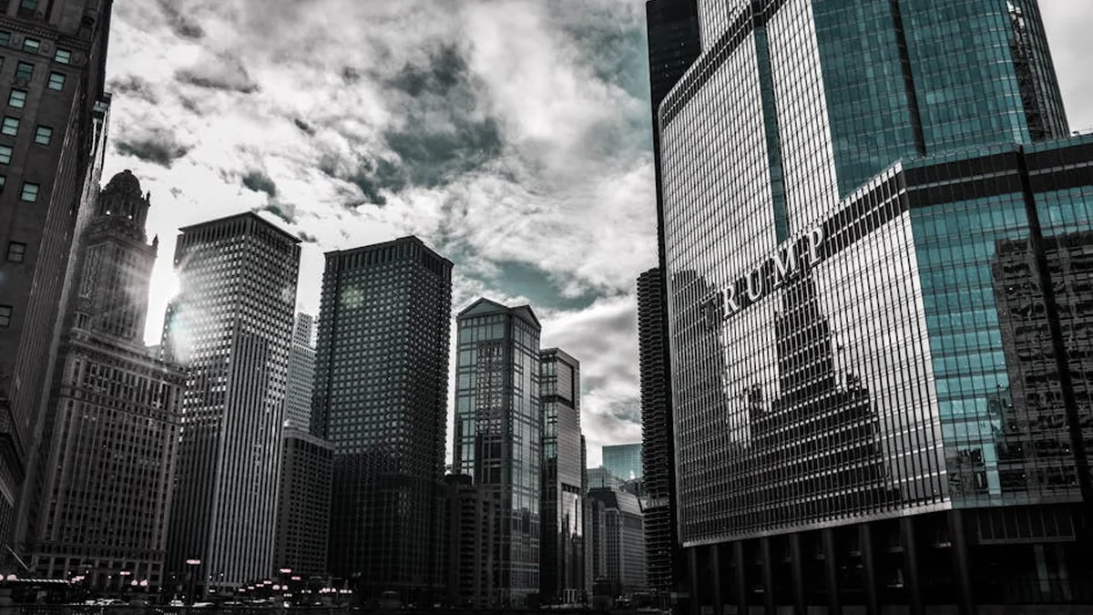 The Iranian foreign minister travels to Russia, Trump says ‘call us’ to negotiate