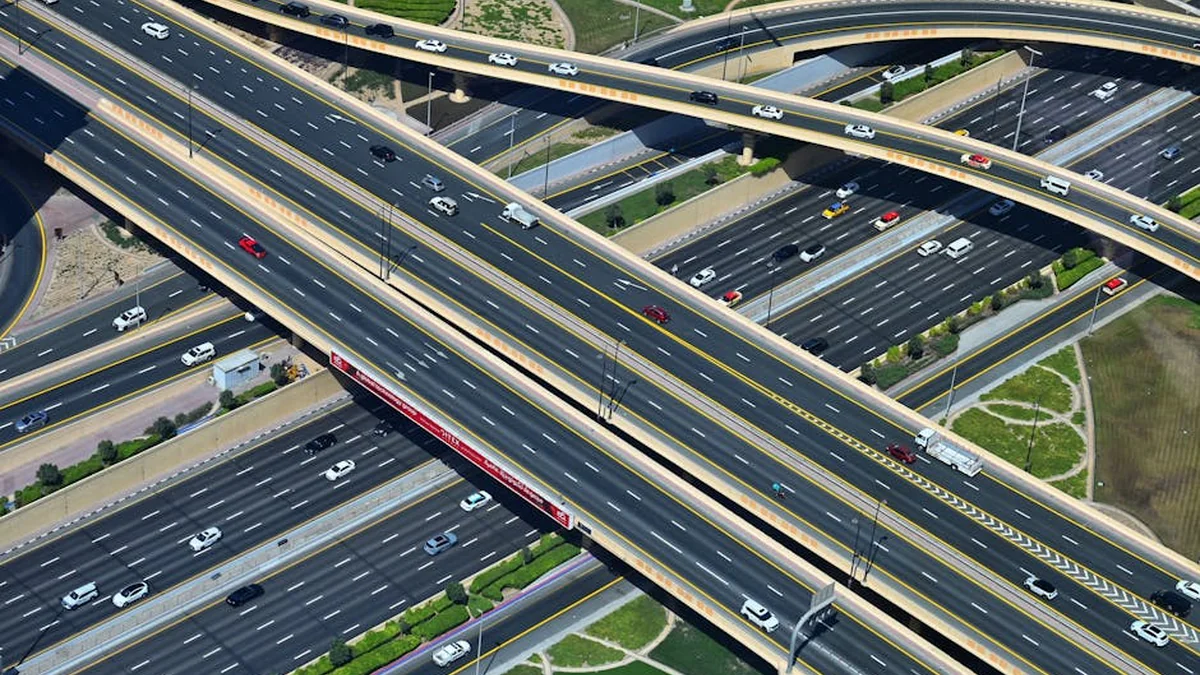 There are no long waits at the border crossings.