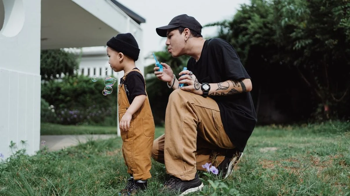 After the birth of their son, Blero and Eronita start their maternity leave