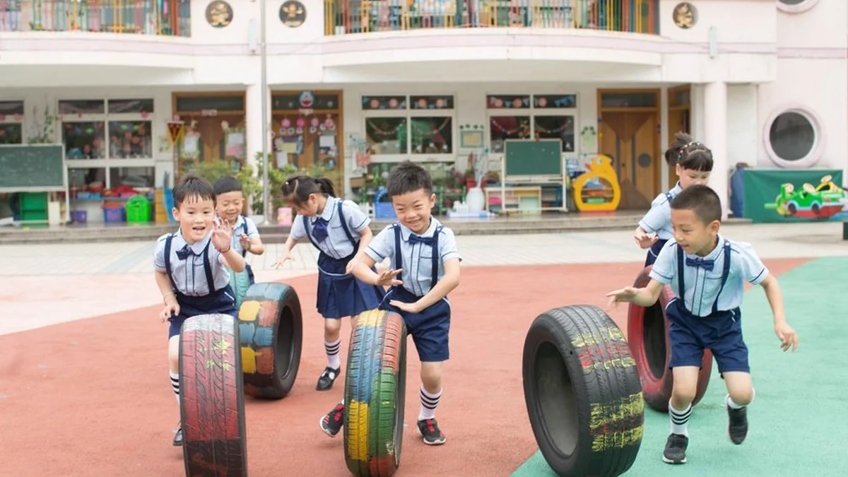 An hour of recess did not ease the tensions; PD deputies again ‘garded’ the rostrum in Parliament.