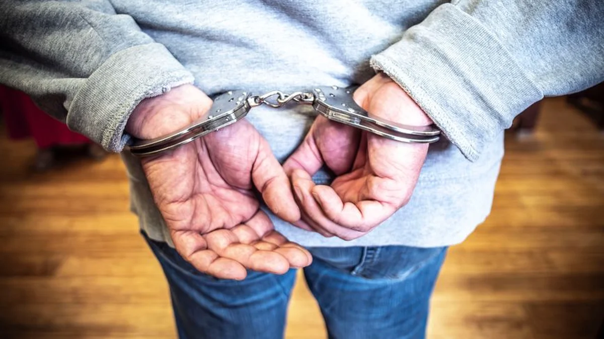 Break and forceful entry into commercial premises; suspect arrested for seven criminal acts in Gjakova