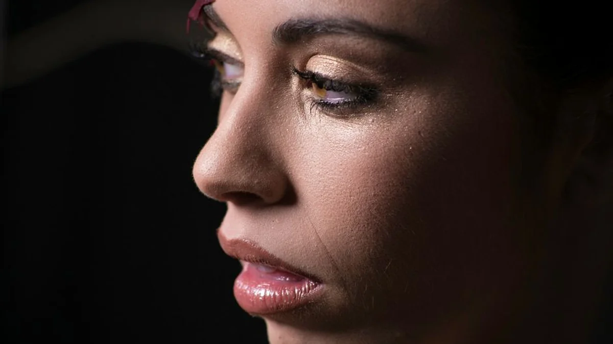 Many women unknowingly add years to their age with wrinkles: 5 mistakes that wrinkle the face the most