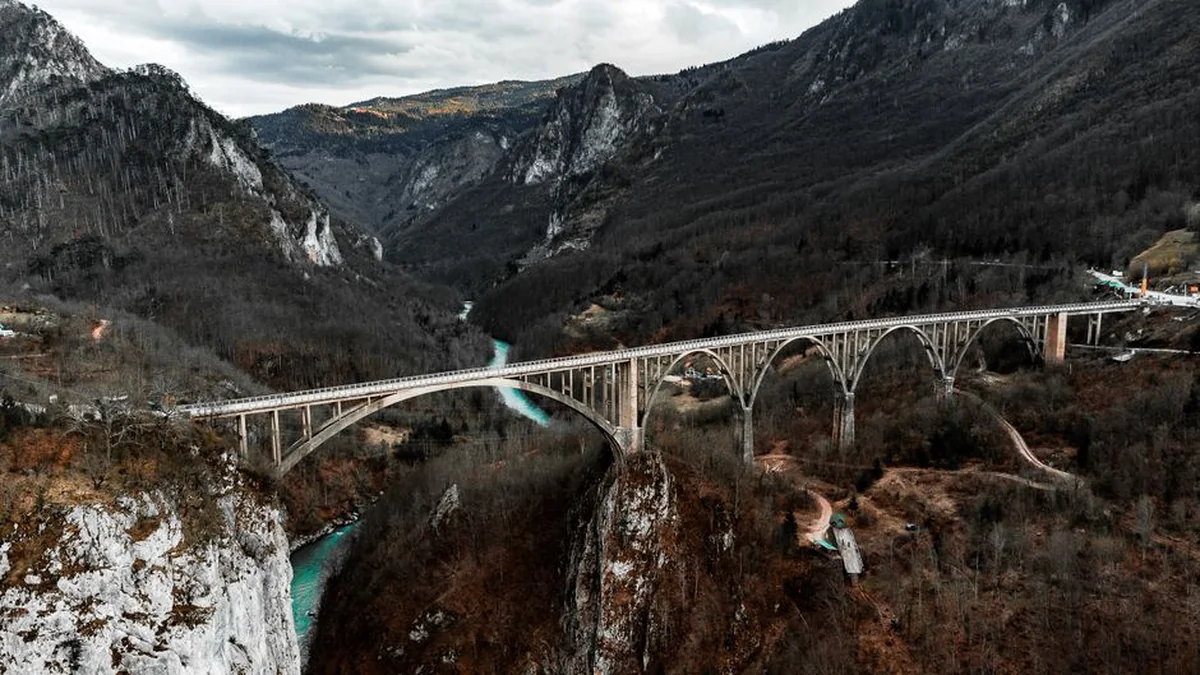 Montenegro rejects Vučić’s accusations of waging hybrid warfare against Serbia